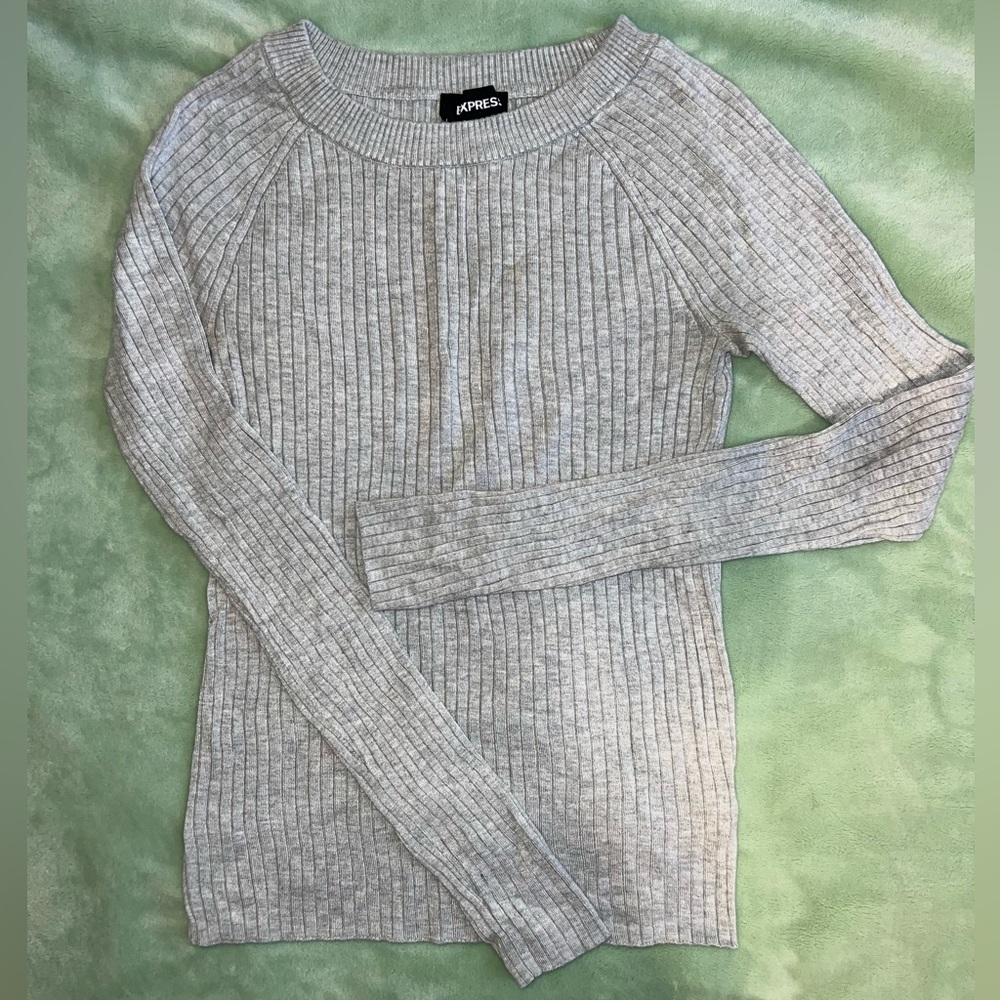 Ribbed Fitted Crew Neck Sweater